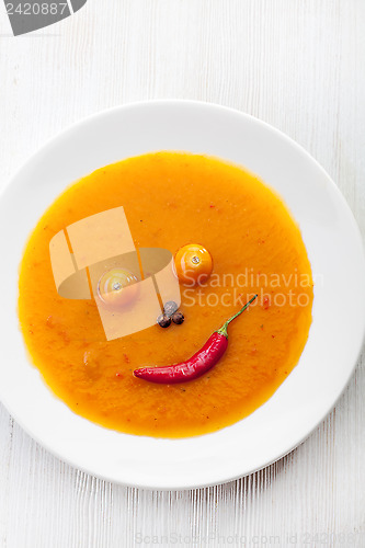 Image of smiling face made ??of vegetables