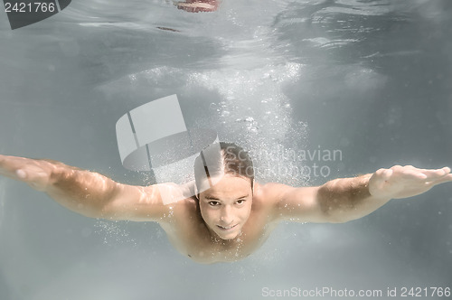 Image of diving man