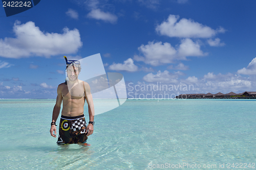 Image of young guy with diving mask