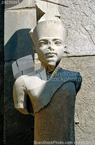 Image of Pharaoh statue