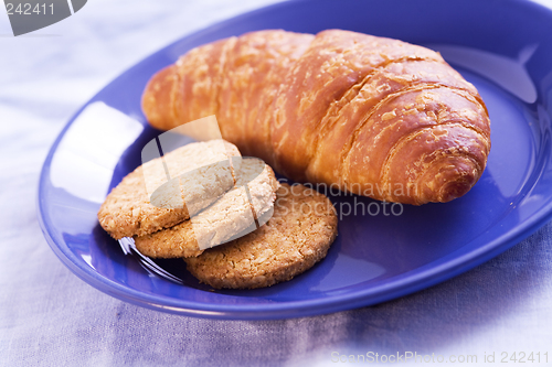 Image of Croissant and biscuit