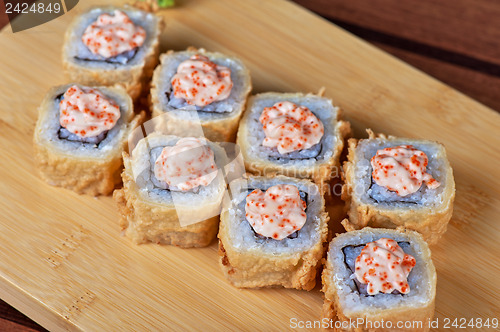 Image of cream cheese and tobico sushi roll
