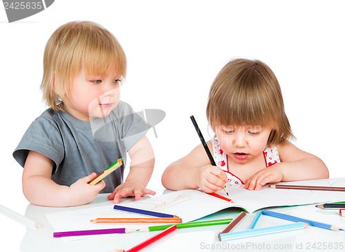 Image of Children draws pencil