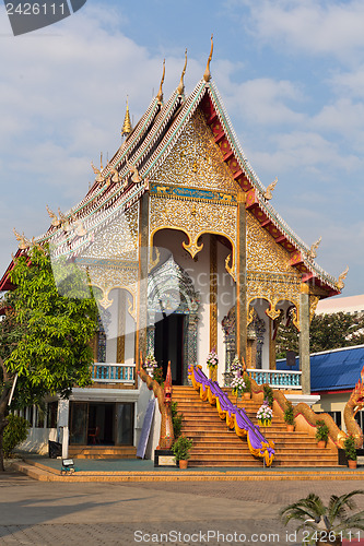 Image of Entrance to a Thai temple