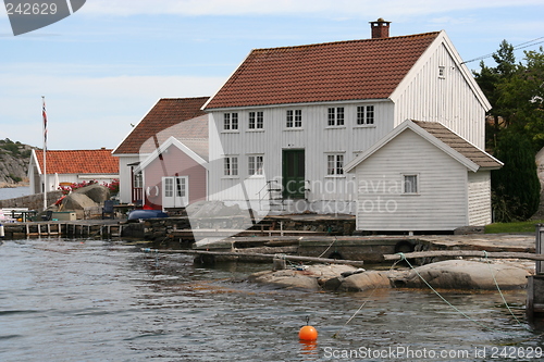 Image of House at sea (2)