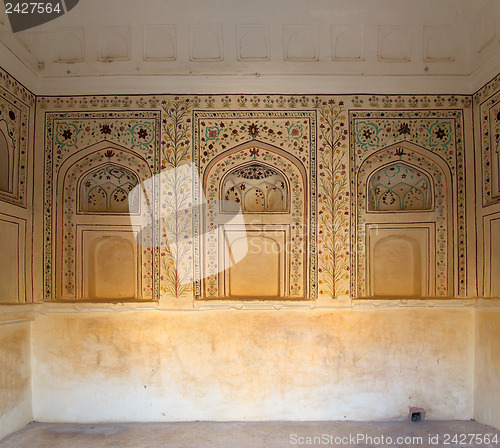 Image of ornament on wall of palace in Jaipur fort