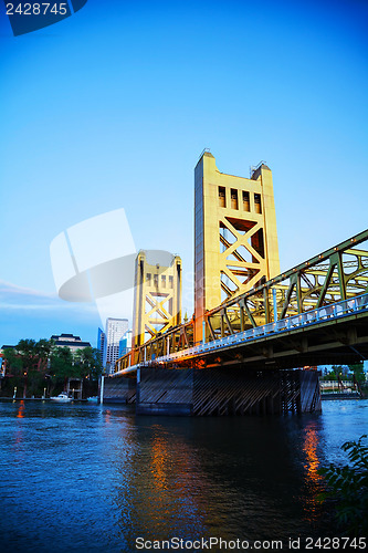 Image of Golden Gates drawbridge in Sacramento