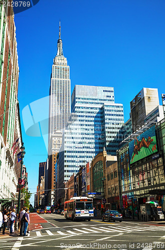 Image of New York street with Empire State building