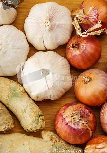 Image of Ginger, garlic and allium ascalonicum