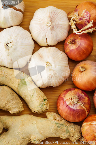 Image of Ginger, garlic and allium ascalonicum