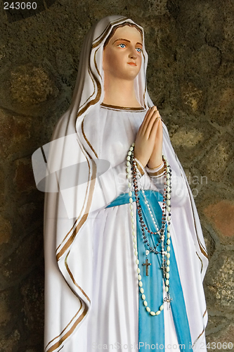 Image of Virgin Mary statue