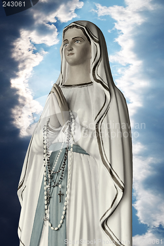 Image of Virgin Mary statue