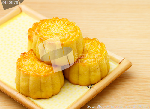 Image of Chinese traditional mooncake on the plate