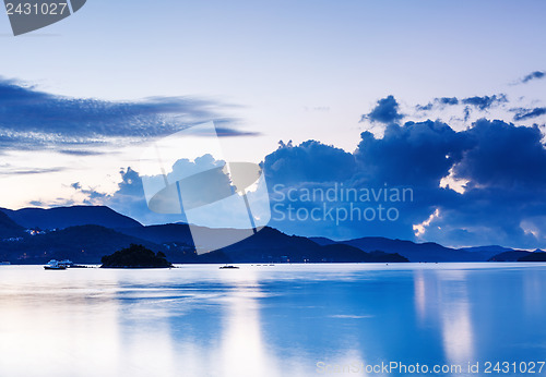 Image of Sunrise with sea