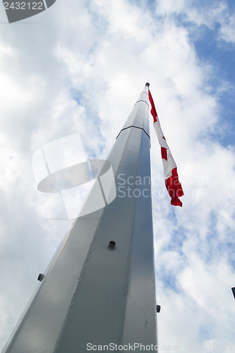 Image of Tall flag pole.
