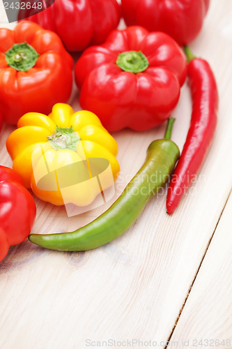 Image of colored peppers 