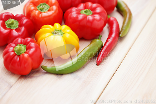 Image of colored peppers 