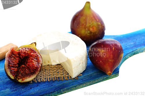 Image of Figs and camembert.
