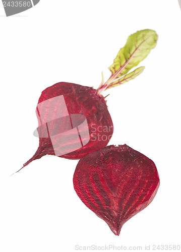 Image of beet with leaves