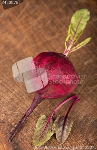 Image of beet peeled of a peel