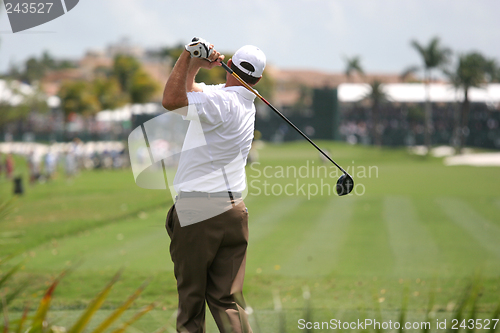 Image of man golf swing in Doral, Miami