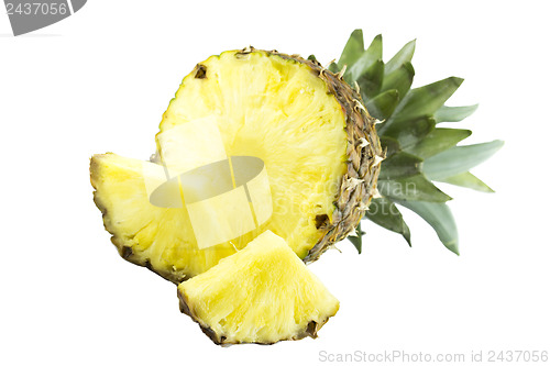 Image of Ripe pineapple with slices