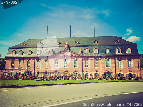 Image of Retro look Mainz Staatskanzlei