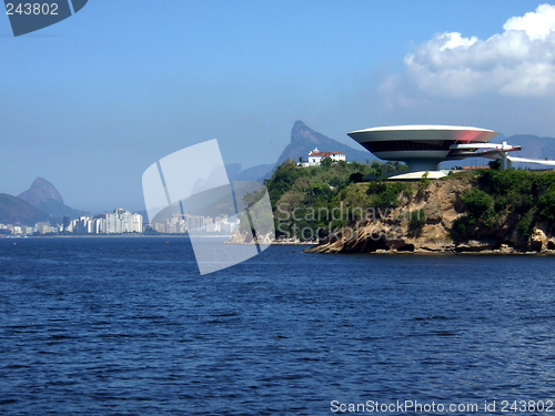 Image of Niterói Contemporary  Art Museum and Corcovado