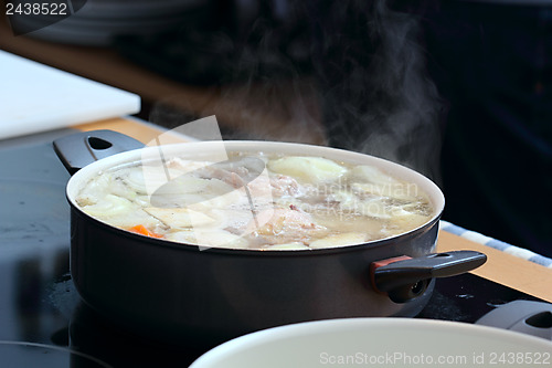 Image of Soup in the saucepan