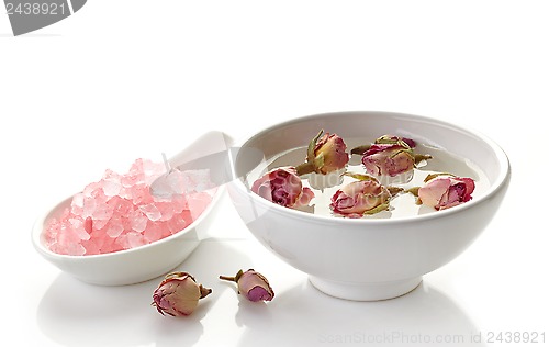 Image of bath salt and rose lotion