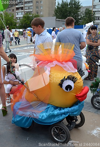 Image of The eighth annual "Parade of carriages: eighth wonder of the wor