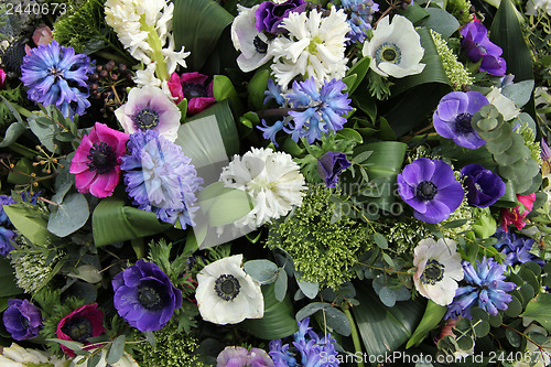 Image of Anemones in bridal arrangement