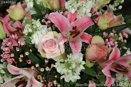Image of pink and white bridal arrangement