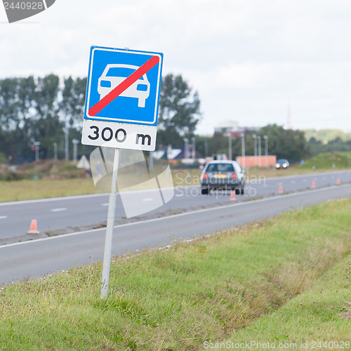 Image of Sign of the end of a highway