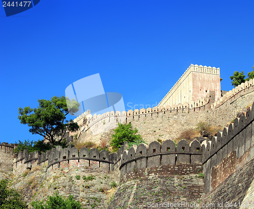 Image of walls of kumbhalgarh fort in india