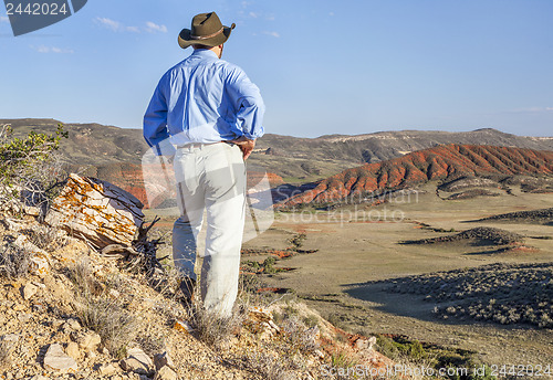 Image of male hiker in Red Mountain