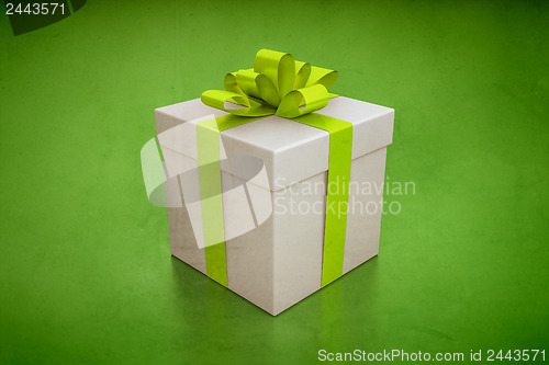 Image of gift box green