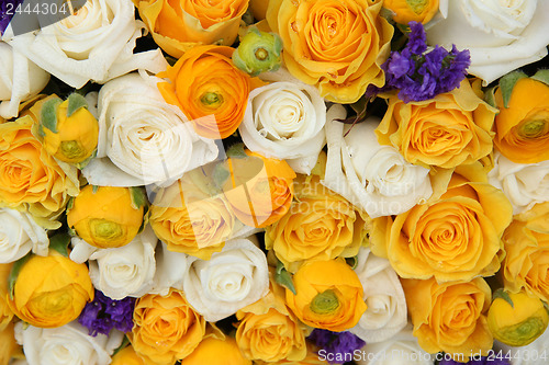 Image of yellow and white bridal flowers