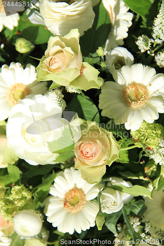 Image of Bridal flowers in white and pink