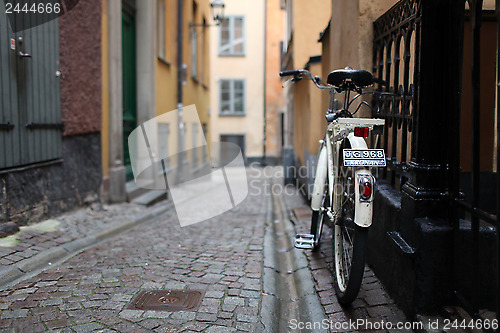 Image of bike in the rain