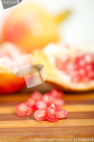 Image of pomegranate fruit 