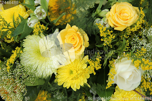 Image of Bridal flower arrangement in yellow