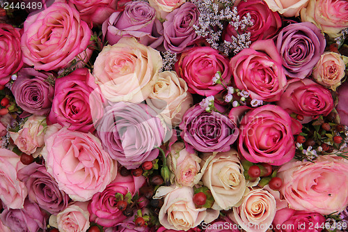 Image of Mixed pink flower arrangement