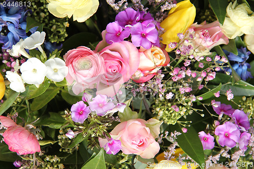 Image of Mixed floral arrangement in pastel colors