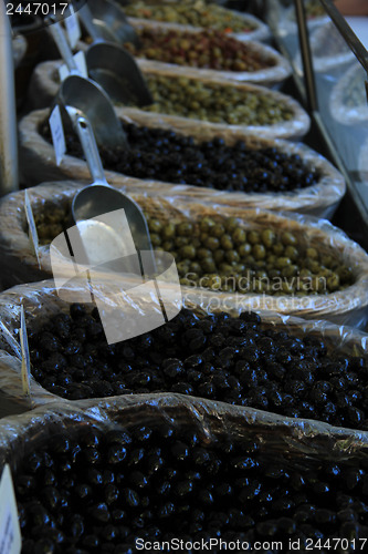 Image of Olives at a french market