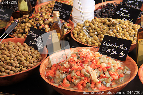 Image of Olives at a french market