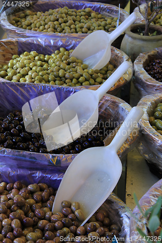 Image of Olives at a french market