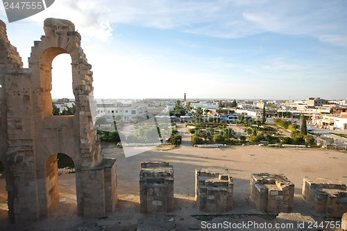 Image of 	El Djem, Amphitheatre with city skyline
