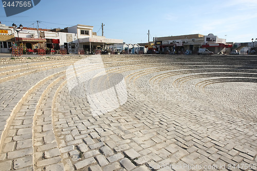 Image of 	Entry steps of amphitheater in El Djem