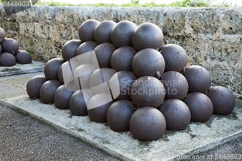 Image of Cannon balls